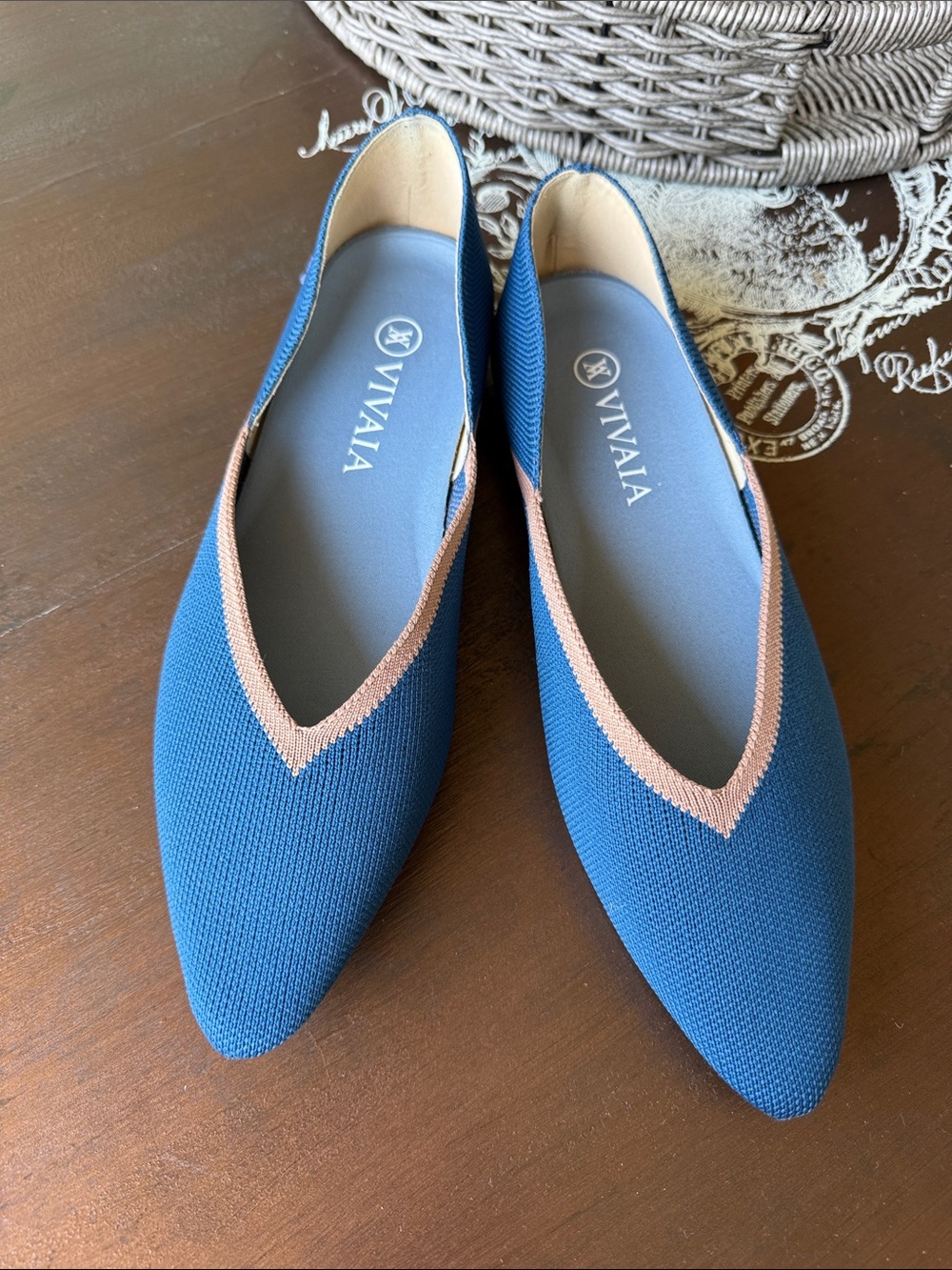 VIVAIA Melia Pointed Toe Ballet Flats